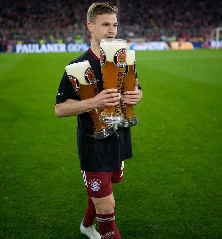 V Mníchove už tečie pivo: Bayern získal desiaty bundesligový titul za sebou, Müller dosiahol významný rekord